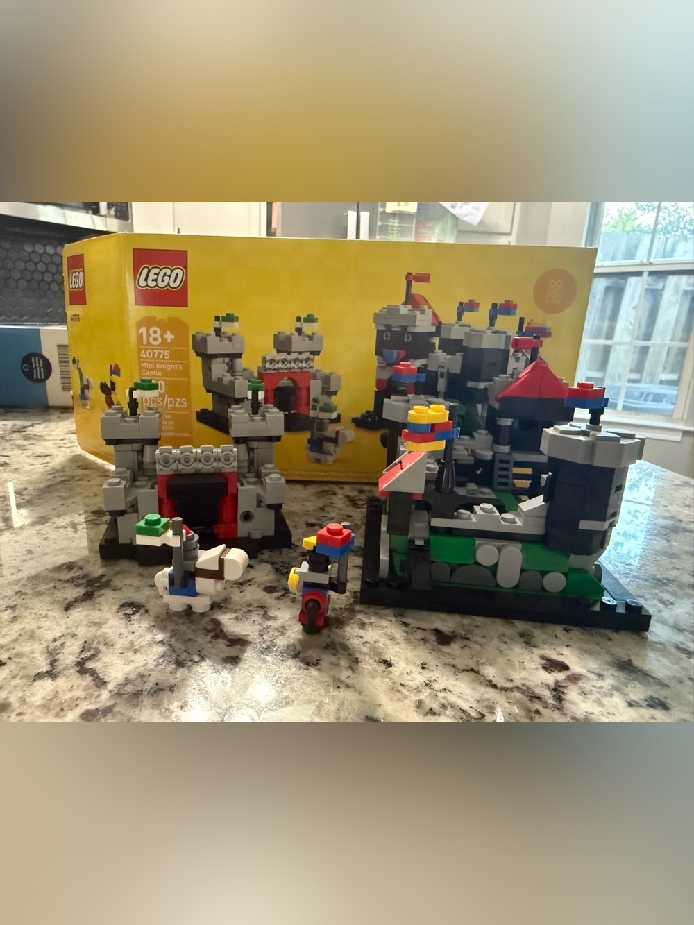 LEGO Mini Knight’s Castle 40775 Limited Edition Complete w/ Box Instructions